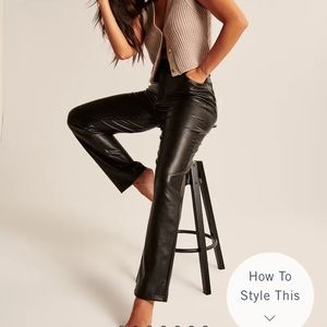 Curve love Vegan leather 90’s straight pants